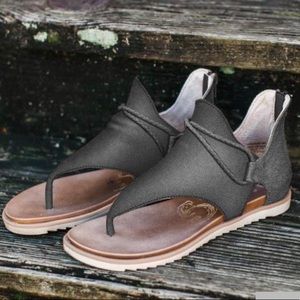 Brand New Black Sandals size 5